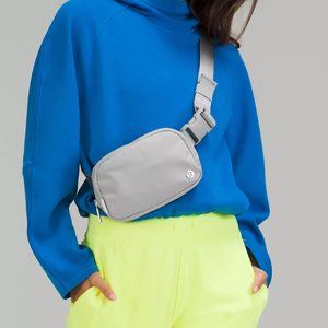 Lululemon Everywhere Belt Bag Silver